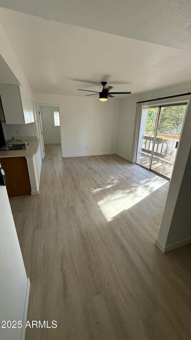Building Photo - 520 N Stapley Dr