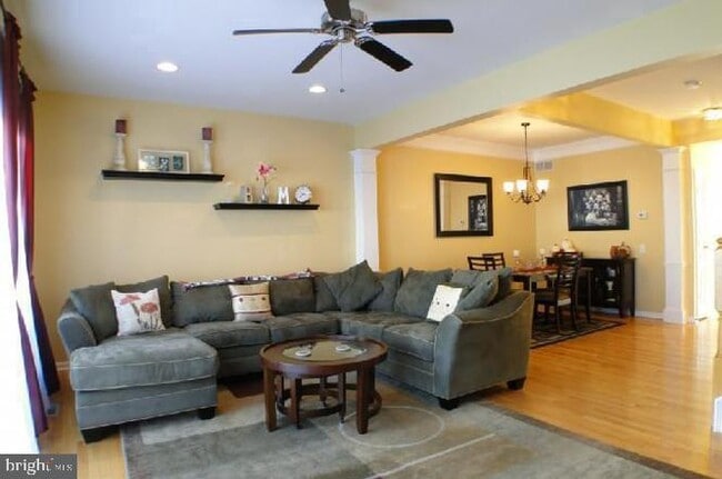 Foto del edificio - 1914 Cavalier Ln