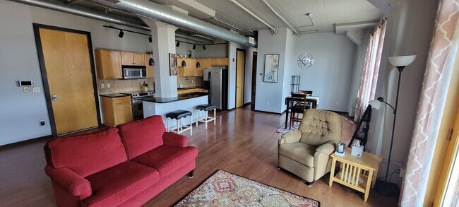 Foto del edificio - 201 S Saint Francis Ave