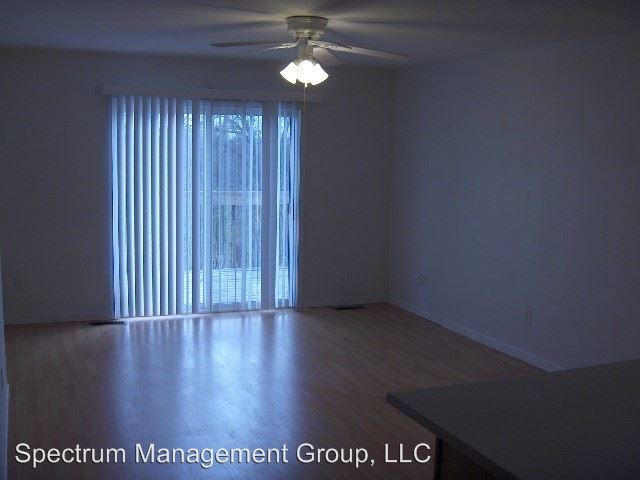 Foto del edificio - 2 br, 1.5 bath Apartment - 732-2 King Ave