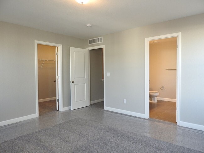 Building Photo - 9320 E 61st Ave