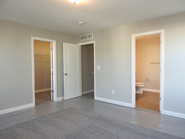 Foto del edificio - 9320 E 61st Ave
