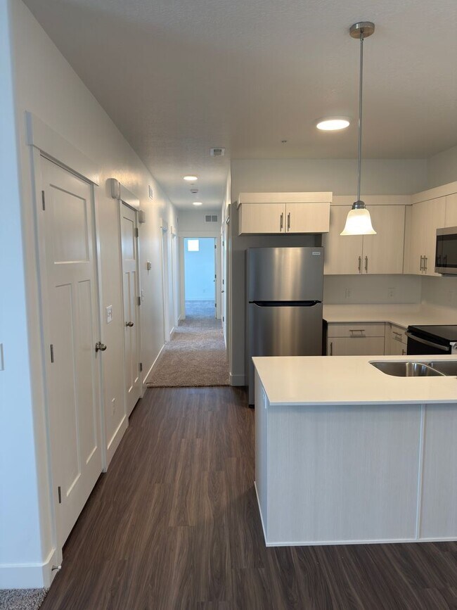 Building Photo - 6454 Pinnacle Peak Ln