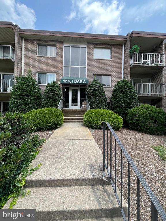 Building Photo - 12701 Dara Dr
