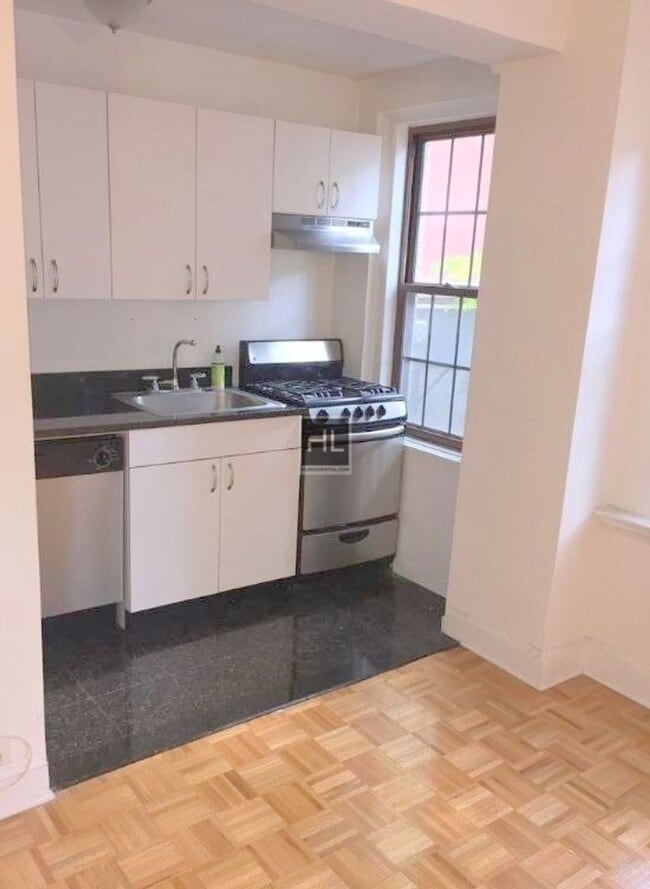 Building Photo - CRANBERRY STREET