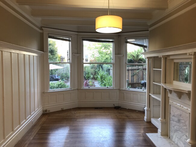 Building Photo - 640 Ashbury St