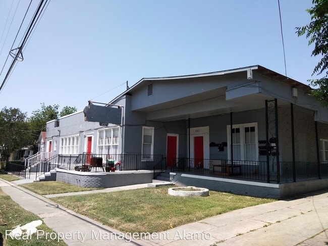 Building Photo - 323 E Carson