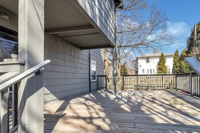 Building Photo - 16 Pierpont Rd