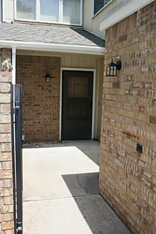 Foto del edificio - 2714 Creekwood Ct