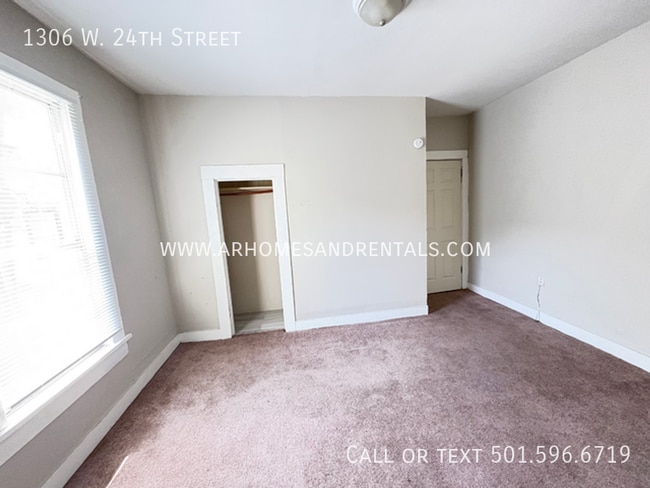 Building Photo - 1306 W 24th St