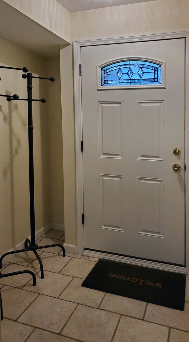 Building Photo - 1313 East Walnut