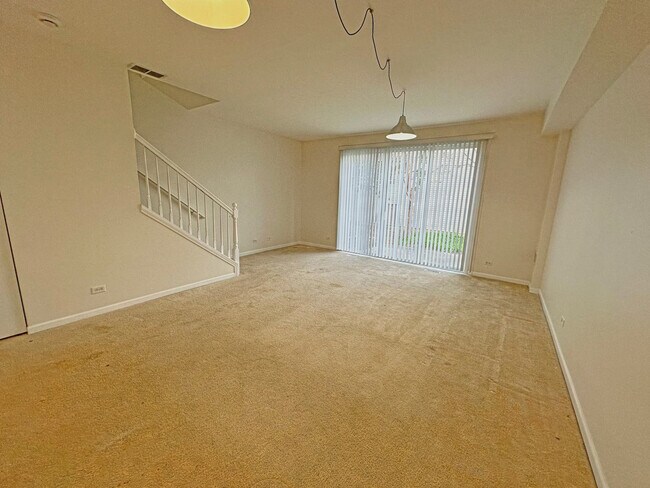 Foto del edificio - 2624 Carrolwood Rd