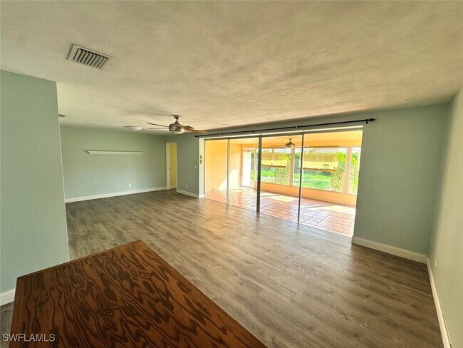 Foto del edificio - 3829 SE 2nd Ave