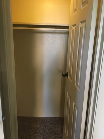 Walking closet - 29 Vista Rafael Pkwy