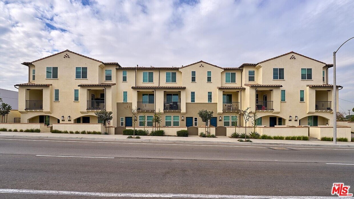 Foto principal - 14168 Bay St