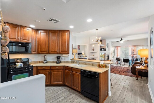 Foto del edificio - 5450 E Deer Valley Dr