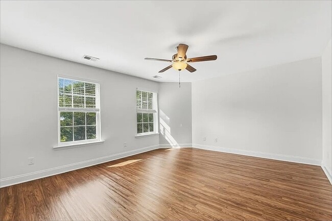Foto del edificio - 1008 Magnolia Ln