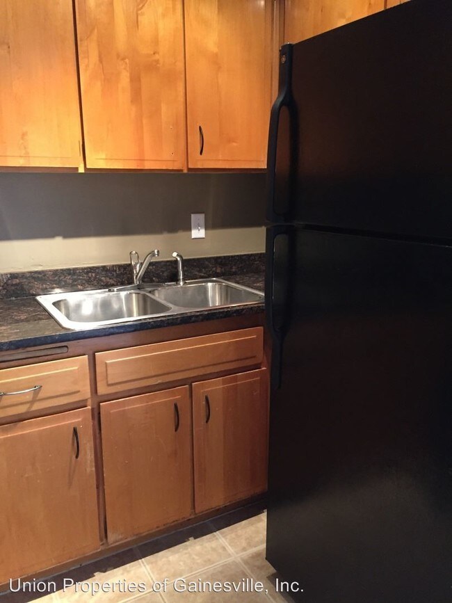 Interior Photo - 1212 SW 5th Ave
