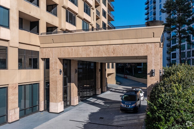 Entrada - The Grandview