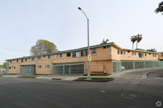Foto del edificio - 4534 Pinafore St