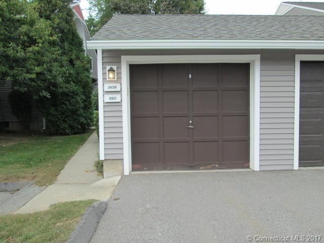 Building Photo - 909 Mill Pond Drive