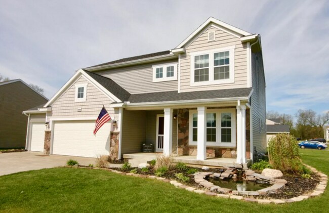 Building Photo - 59106 Silvergrass Dr
