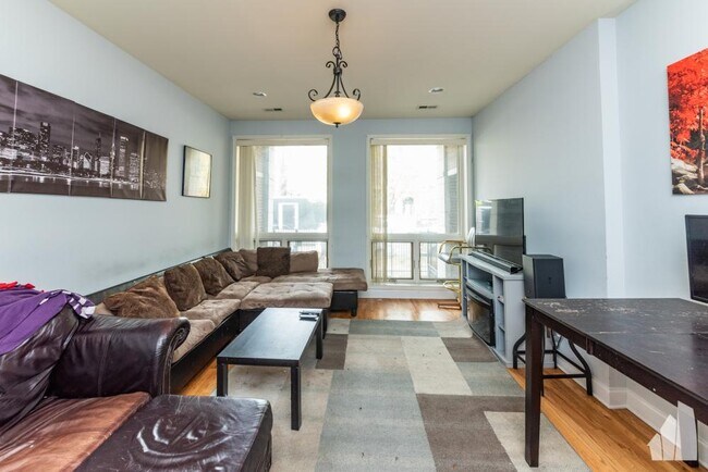 Building Photo - 1 bedroom in Chicago IL 60613