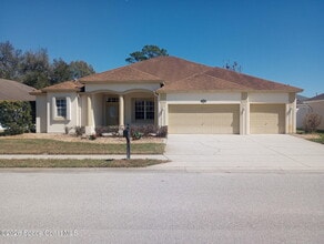 Building Photo - 4035 Estancia Way