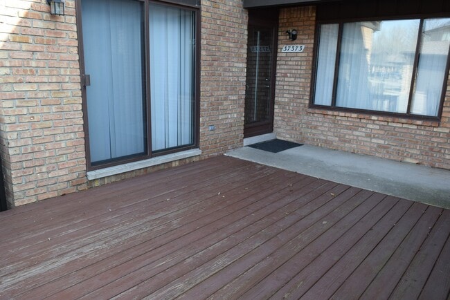 Building Photo - 37373 Clubhouse Dr