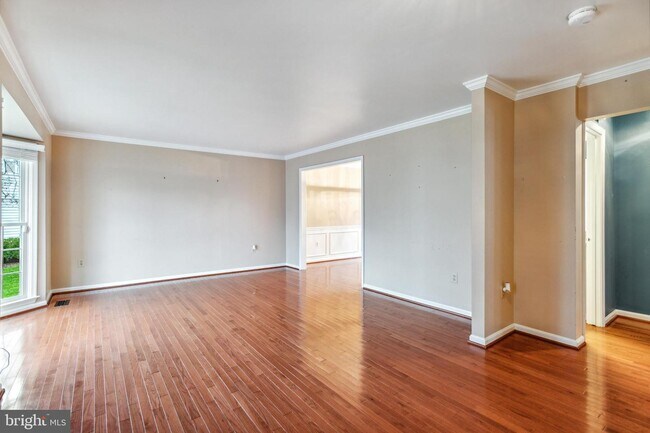 Building Photo - 10309 Cedar Ridge Dr