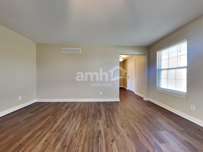 Building Photo - 8133 Darlene Ter