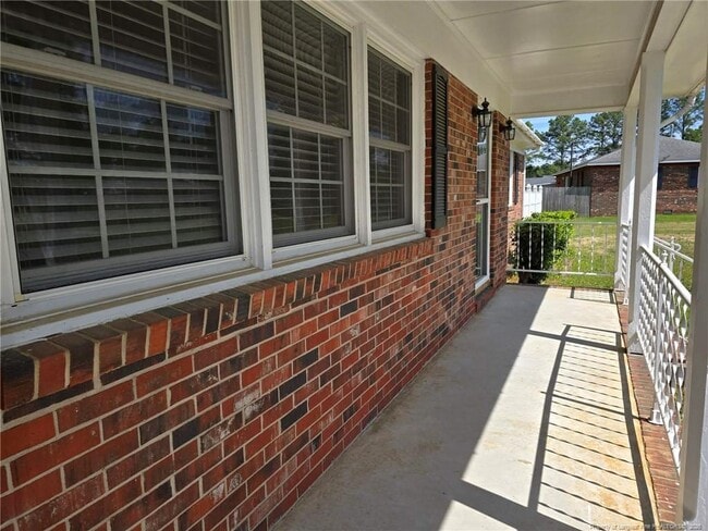 Building Photo - 5410 Laramie Ct