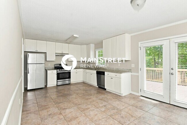 Foto del edificio - 3 Bedroom Pet-Friendly Home in Marietta, GA with Main Street Renewal