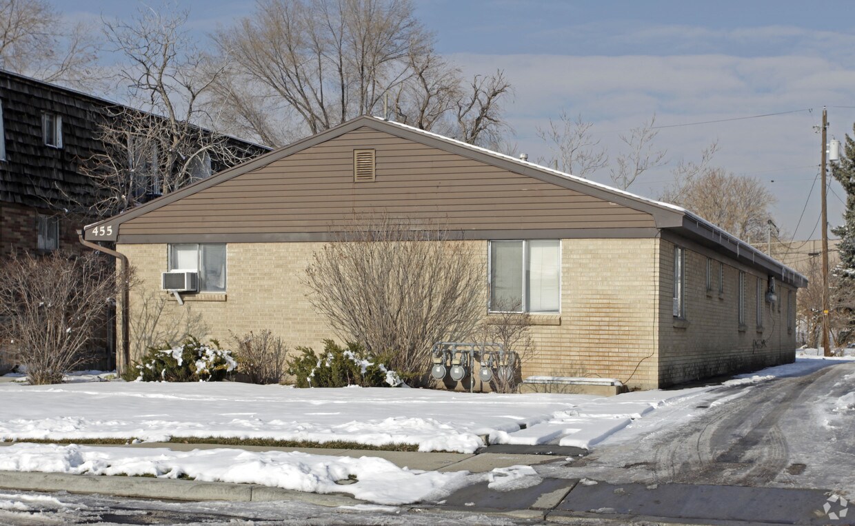 Foto principal - 455 E Warnock Ave