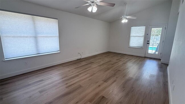 Building Photo - 1207 Darless Dr