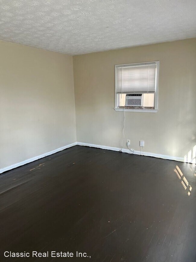 Building Photo - 3 br, 1 bath House - 1740 Costigan Drive