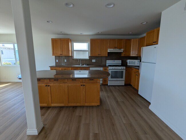 Foto del edificio - 3112 Manhattan Ave