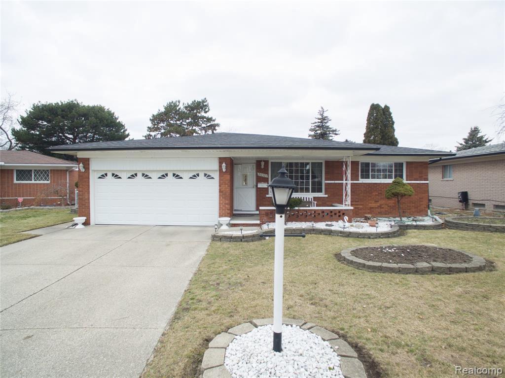 26321 Nicola Dr, Warren, MI 48091 House Rental in Warren, MI