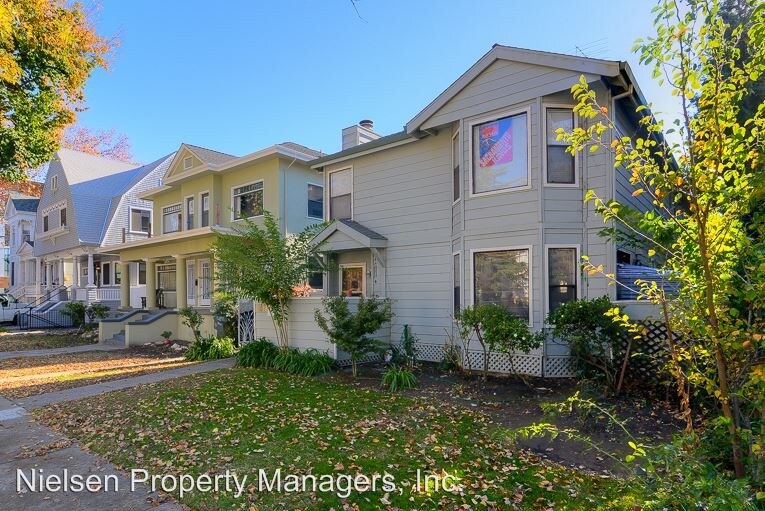 Primary Photo - 2518 Capitol Ave