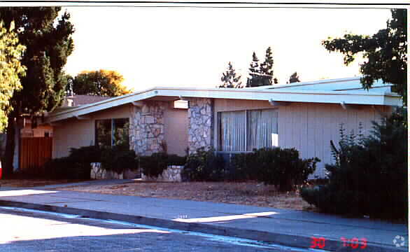 Primary Photo - 938 Sobrato Dr