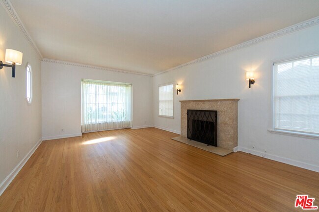 Foto del edificio - 3986 Hepburn Ave