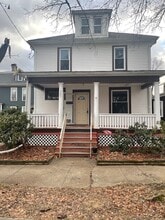 Building Photo - 307 Race St