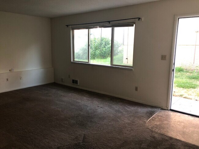 Foto del edificio - 518 SW City View St