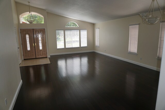 Foto del edificio - Beautiful 3 Bedroom 2 Bathroom Newbury Park Home! Ready for Move In!
