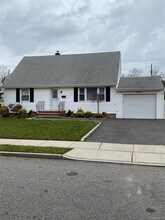 Building Photo - 25 Woodhollow Rd