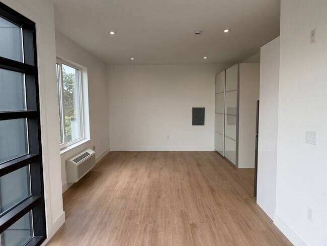 Building Photo - 3309 Liberty Ave