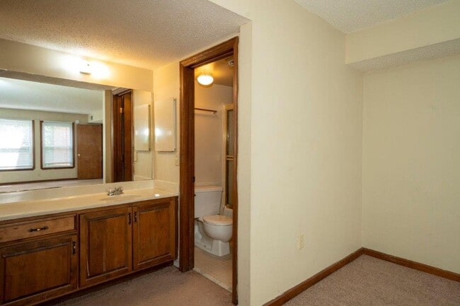 Photo - Deerfield Condominiums