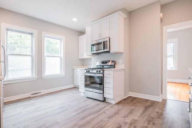 Foto del edificio - 16 Rossmore Rd