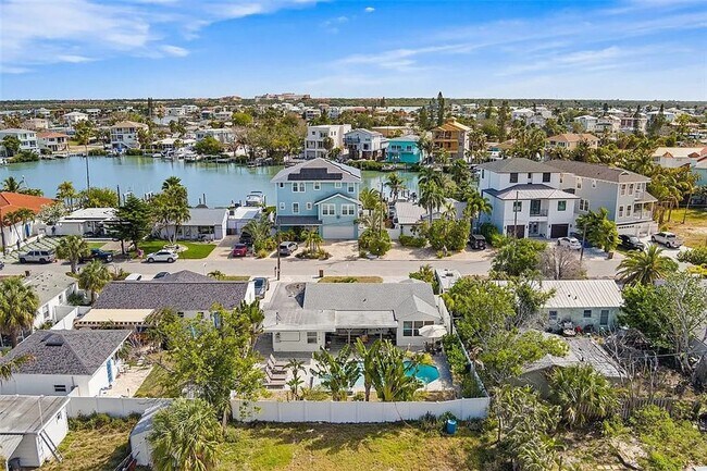 Building Photo - Coastal Luxury Living Just Minutes from Madeira Beach - 3bed | 2 bath