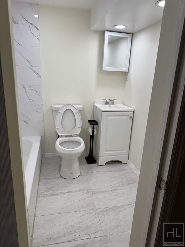 Foto del edificio - 211 STREET, QUEENS VILLAGE , QUEENS,  NEW ...